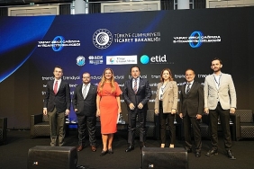 e-ticaret-devlerinin-ceolari-yapay-zeka-caginda-e-ticaretin-gelecegi-zirvesinde-bulustu.jpg