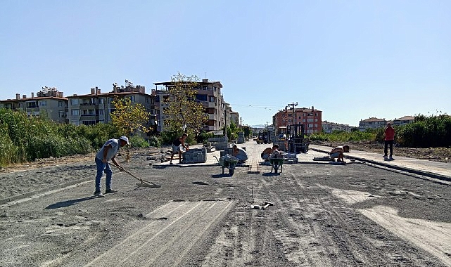edremitin-dort-bir-yaninda-calismalar-araliksiz-suruyor.jpg