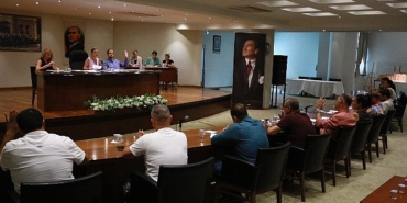 efes-selcuk-belediye-meclisinde-gundem-egitim.jpg
