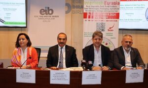 egeli-yas-meyve-sebze-ihracatcilarinin-ayagina-fuar-geldi-8M14uKUf.jpg
