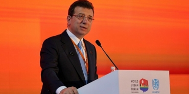 ekrem-imamoglu-kahirede-duzenlenen-12-dunya-kent-forumunda-konustu.jpg
