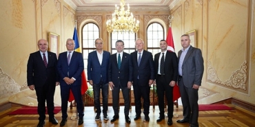 ekrem-imamoglu-kostence-belediye-baskani-vergil-chitac-romanya-belediyeler-birligi-icra-baskani-ve-buzau-belediye-baskani-costantin-toma-ile-istanbulda-gorusme-gerceklestirdi.jpg