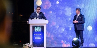 ezber-bozan-tasarimcilar-odullerine-kavustu.jpg