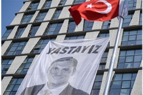 ferdi-zeyrek-gozyaslari-ve-alkislarla-ugurlandi.jpg