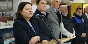foca-belediyesi-personeli-yeni-yil-bulusmasinda-bir-araya-geldi.jpg