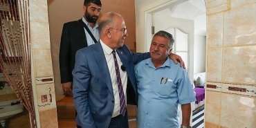 gaziemir-belediyesinden-yanginda-zarar-goren-evlere-yardim-eli.jpg