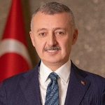 “Geleceğimiz öğretmenlerimizin yüreğinde saklıdır”