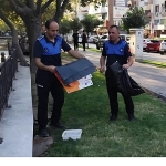 gemlikte-izinsiz-afislere-zabita-mudahalesi.jpg