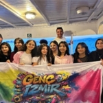 Genç İzmir gönüllüleri, Bergama Vapuru’nda buluştu