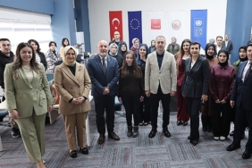 gencler-icin-dijital-genclik-merkezi-acildi.jpg
