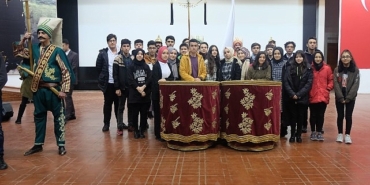 gencler-istanbulun-gizli-hazinelerini-kesfe-cikiyor.jpg
