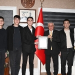 genclik-meclisinden-baskan-topalogluna-anlamli-ziyaret.jpg