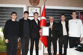 genclik-meclisinden-baskan-topalogluna-anlamli-ziyaret.jpg