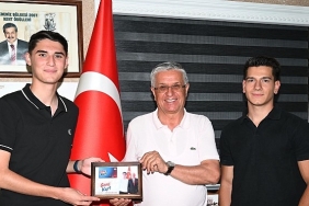 genclik-meclisinden-baskan-topalogluna-ziyaret.jpg