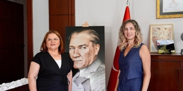 genel-baskan-yardimcisi-atalardan-baskan-gencaya-ziyaret.jpg