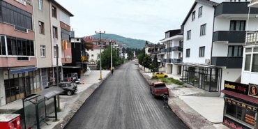golcuk-adnan-menderes-caddesinde-yogun-tempo.jpg