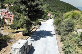 golcuk-haliderede-3-sokakta-parke-yollar-yenilendi.jpg