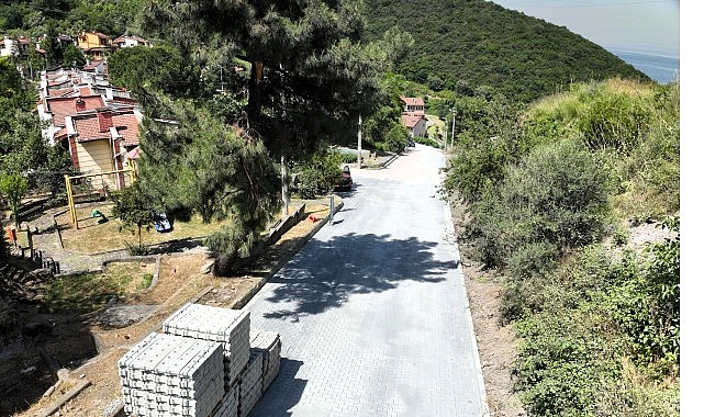 golcuk-haliderede-3-sokakta-parke-yollar-yenilendi.jpg
