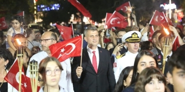 golcukte-30-agustos-zafer-bayraminin-102-yil-donumu-duzenlenen-torende-cosku-ile-kutlandi.jpg