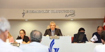 guzelbahce-belediyesine-uc-kardes-belediye-geliyor.jpg