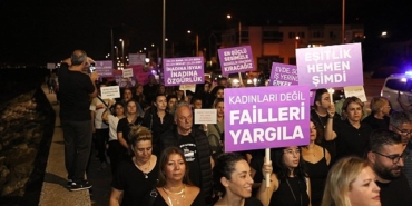 guzelbahce-siddete-karsi-yurudu.jpg