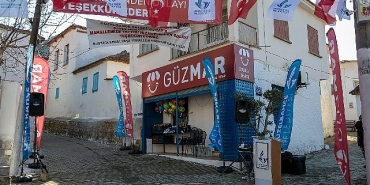 guzelbahcede-guzmar-nihat-bakkal-acildi.jpg