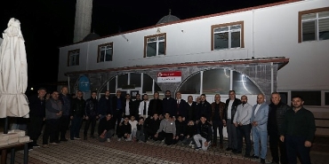 hafiz-ahmet-yuksel-ile-tayyip-hos-inegollulerle-bulustu.jpg