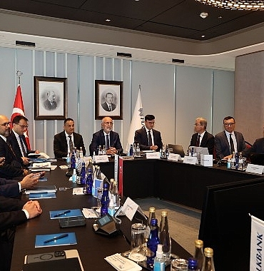 halkbank-ucuncu-halka-arz-icin-yatirimcilarla-bulustu.jpg