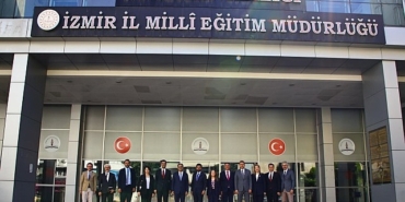hayat-boyu-ogrenme-genel-muduru-dr-emre-topoglu-ve-ekibi-izmiri-ziyaret-etti.jpg
