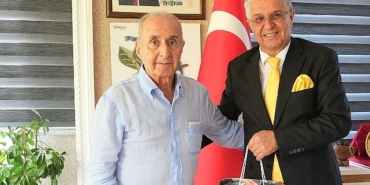 hikmet-cetin-kemer-belediyesinde.jpg
