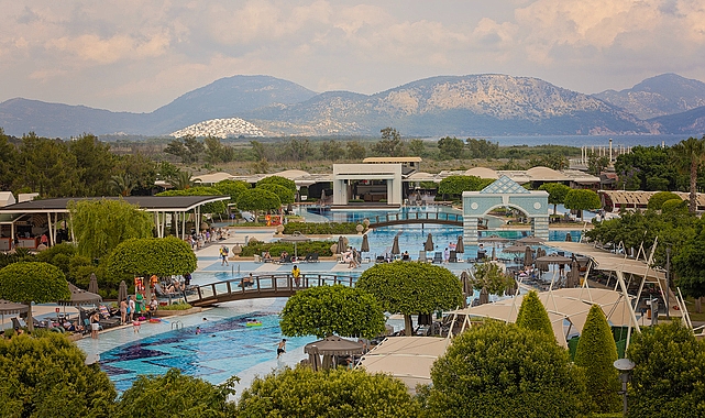 hilton-dalaman-sarigerme-resort-spadan-sari-yaza-davet.jpg