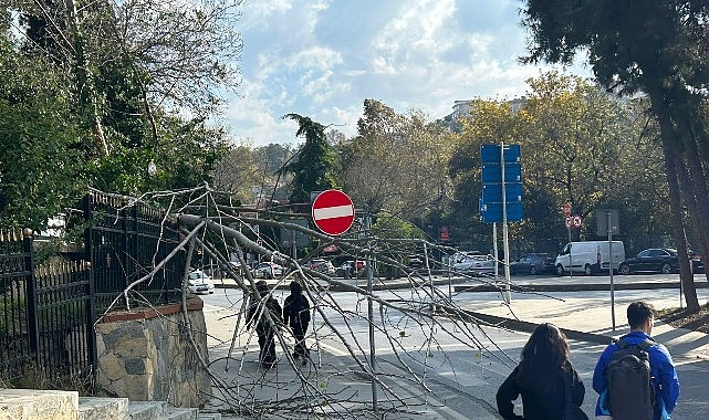 ibb-ekipleri-tam-kadro-sahada.jpg