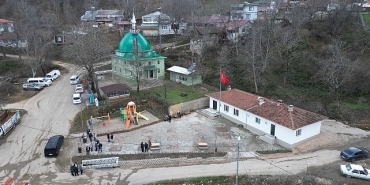 inegol-belediyesinden-iclaliye-mahallesinde-meydan-duzenlemesi.jpg