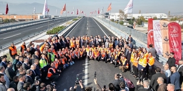 inegolun-dogu-kapisinin-giris-kavsagi-torenle-acildi.jpg