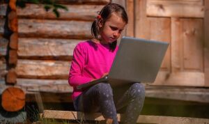 is-bankasinin-100-yilinda-100-koye-internet-ddnZOZuQ.jpg