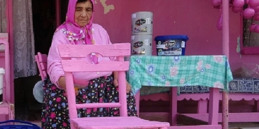 ispartanin-barbie-teyzesi-sakine-akkulun-cagrisi-filli-boya-tarafindan-karsilik-buldu.jpg