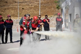 İtfaiye Haftası’nda Dikili’de nefes kesen tatbikat