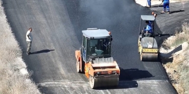 izbeton-ekipleri-bozdag-kayak-merkezinin-yolunu-yeniledi.jpg