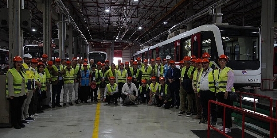 izmir-ile-isvec-arasinda-30-yillik-metro-dostlugu.jpg