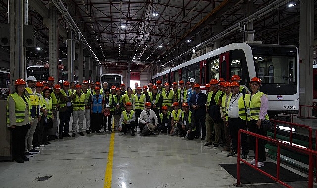 izmir-ile-isvec-arasinda-30-yillik-metro-dostlugu.jpg