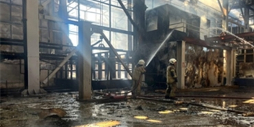 izmir-itfaiyesi-alosbideki-fabrika-yanginina-mudahale-etti.jpg