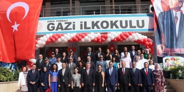 izmirde-2024-2025-egitim-ogretim-yili-coskuyla-basladi.jpg
