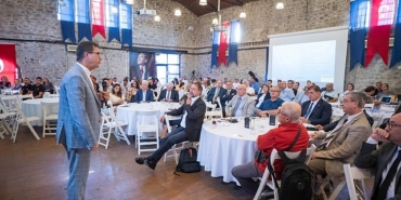 izmirde-deprem-riski-ve-alinacak-onlemler-konusuldu.jpg