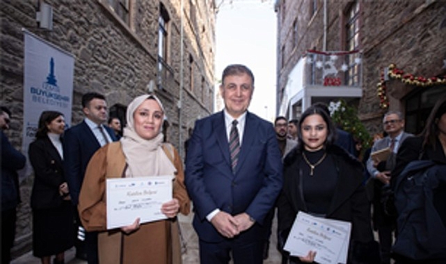 izmirde-kadinlar-ve-gencler-istihdamda-daha-fazla-yer-alacak.jpg