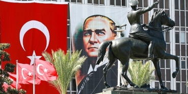 izmirin-kurtulusu-icin-anlamli-is-birligi-9-eylul-paneli-duzenlenecek.jpg