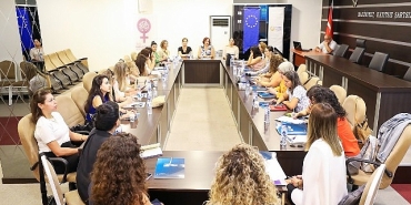 kadina-siddete-karsi-narliderede-dayanisma-bulusmasi.jpg