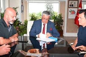kadrolu-iscileri-kapsayan-toplu-is-sozlesmesi-imzalandi.jpg
