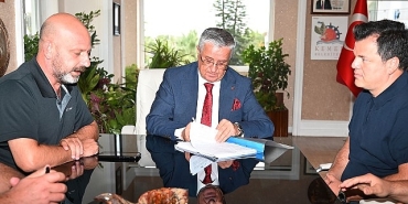 kadrolu-iscileri-kapsayan-toplu-is-sozlesmesi-imzalandi.jpg
