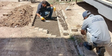 kahramankazan-belediyesi-fen-isleri-mudurlugu-ekipleri-ilce-genelindeki-kapsamli-bakim-calismalarini-yurutmeye-devam-ediyor.jpg