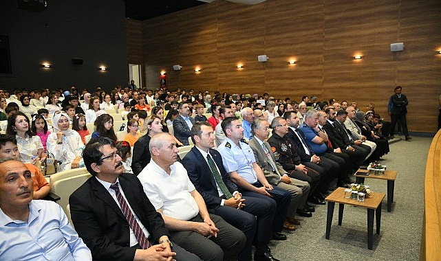 kahramankazan-turkiyenin-ilk-astronotu-alper-gezeravciyi-agirladi.jpg